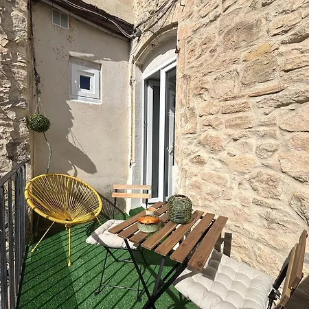 Appartement Terrasse - Clim - Arenes A Pied - 4 Pers Nîmes